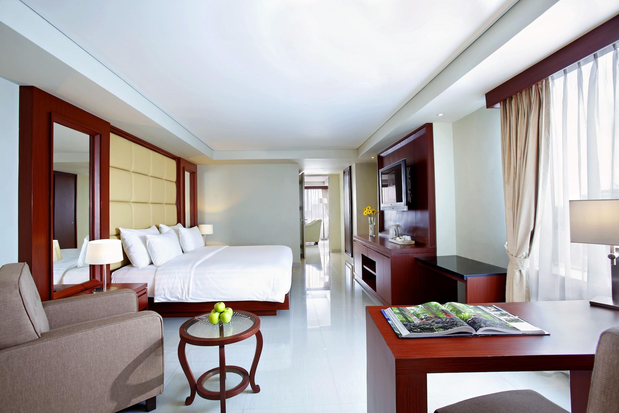 Hotel Santika Makassar Eksteriør billede