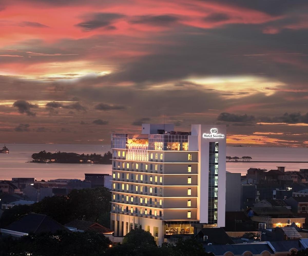 Hotel Santika Makassar Eksteriør billede