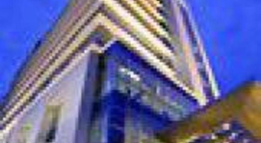 Hotel Santika Makassar Eksteriør billede