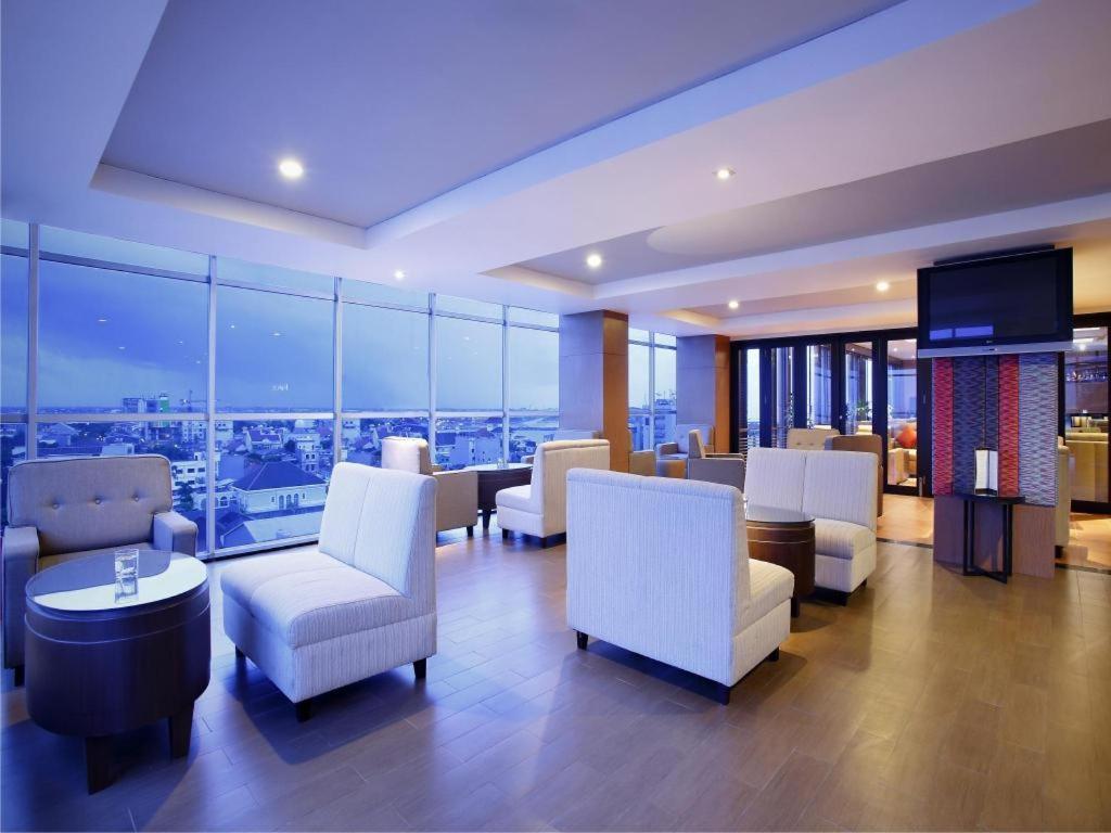 Hotel Santika Makassar Eksteriør billede