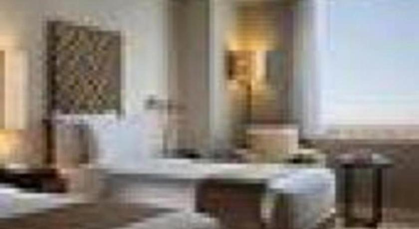 Hotel Santika Makassar Eksteriør billede